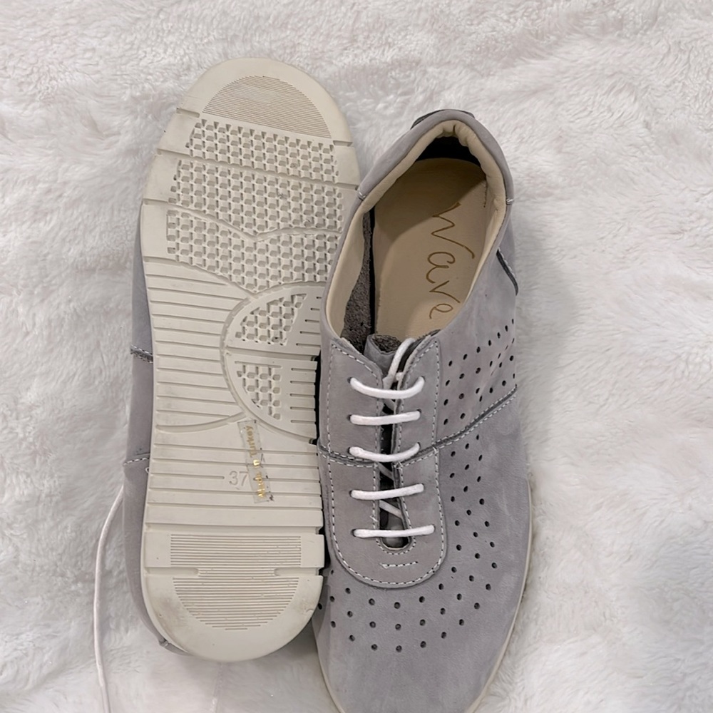 Wave Gray Suede Lace Up sneaker